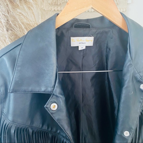 ✨HOST PICK✨ Boho Fringe Leather Jacket - Picture 8 of 8